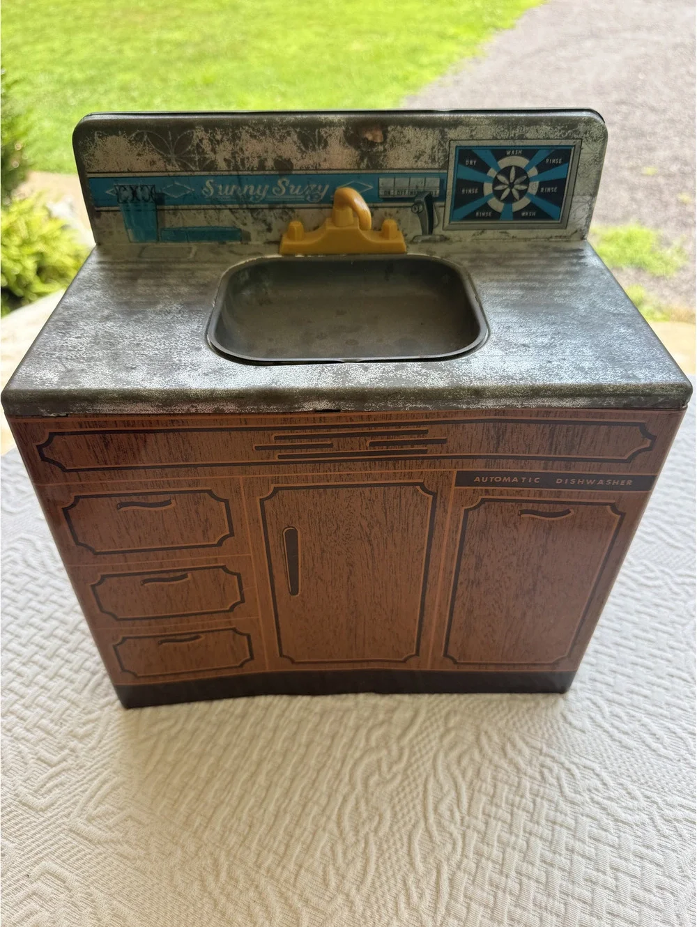 Vintage Sunny Suzy Tin Kitchen Sink Playset